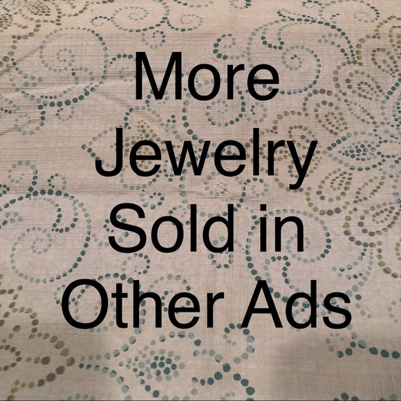 Mom’s Jewelry-Baby’s Teething Toy: Baby-Proof NonToxic Single Bracelet- 7 Colors - Picture 11 of 16